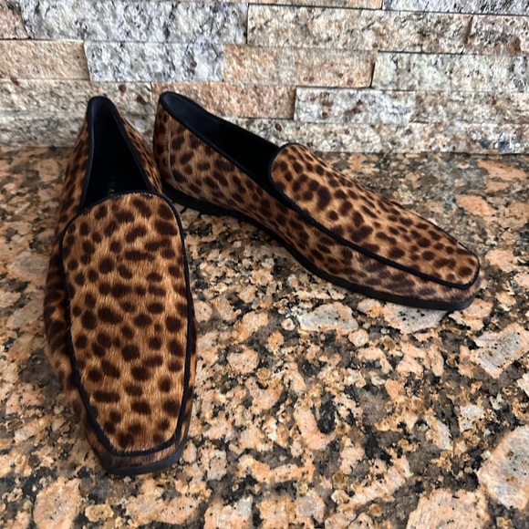 Frame Women's Le Verona Genuine Calf Hair Loafer - Picture 1 of 8